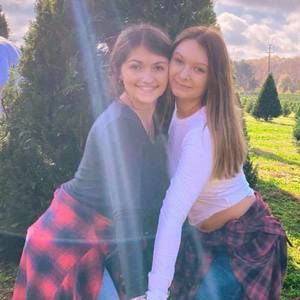 Meet your Posher, Reba